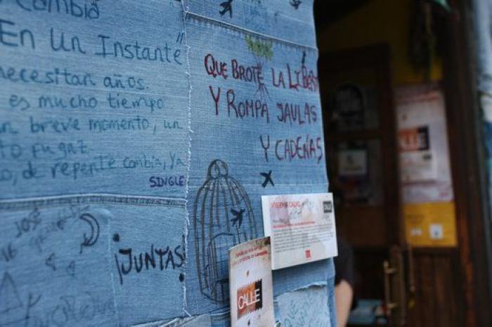 Lanzan objetos a Ignacio Aguado (C's) en un acto contra la okupación en Lavapiés (Madrid)