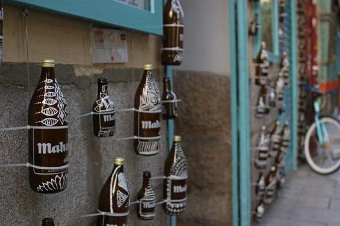 Lanzan objetos a Ignacio Aguado (C's) en un acto contra la okupación en Lavapiés (Madrid)