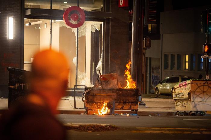 Por qué no es lo mismo ser antifascista en EEUU que en Europa