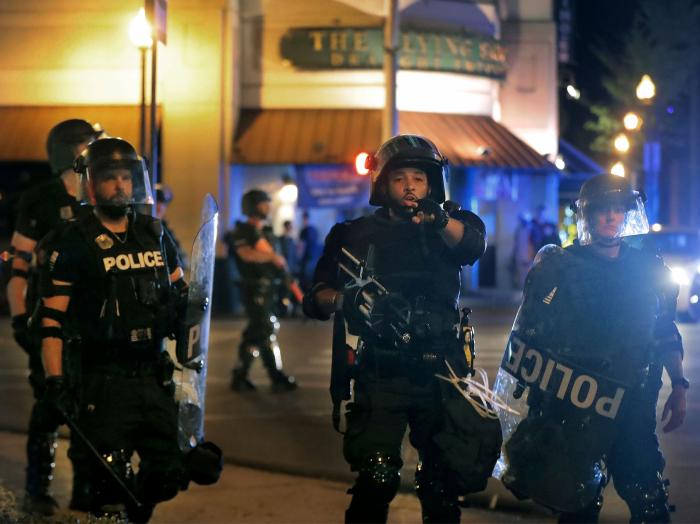 Por qué no es lo mismo ser antifascista en EEUU que en Europa