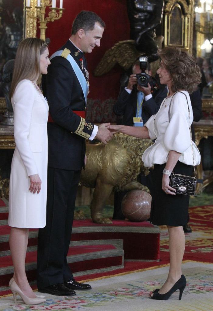 De la realeza a la realidad: El primer día del reinado de Felipe VI