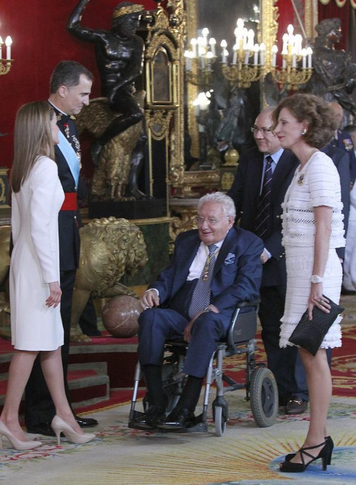 De la realeza a la realidad: El primer día del reinado de Felipe VI