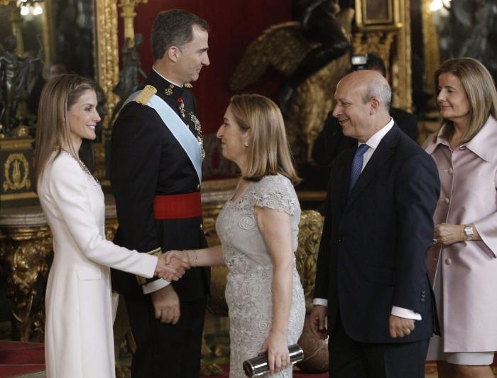 De la realeza a la realidad: El primer día del reinado de Felipe VI