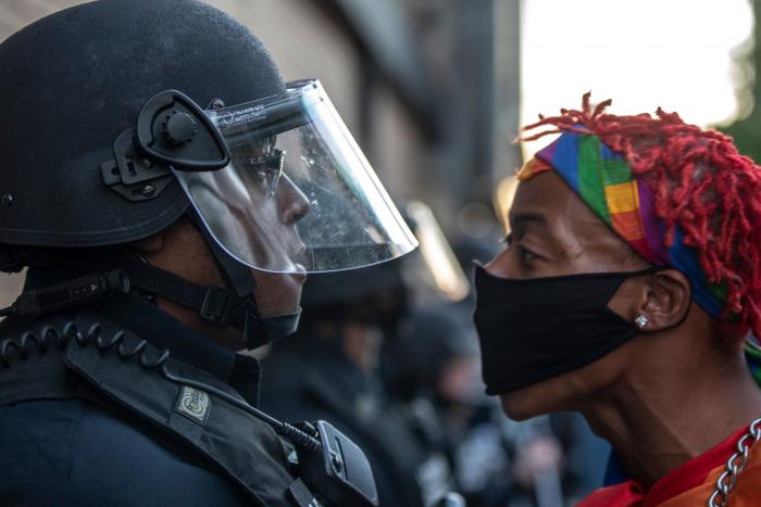 Por qué no es lo mismo ser antifascista en EEUU que en Europa