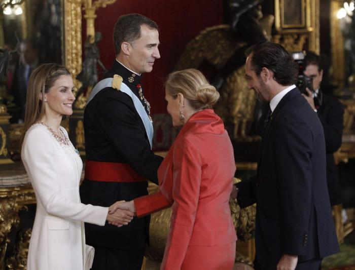 De la realeza a la realidad: El primer día del reinado de Felipe VI