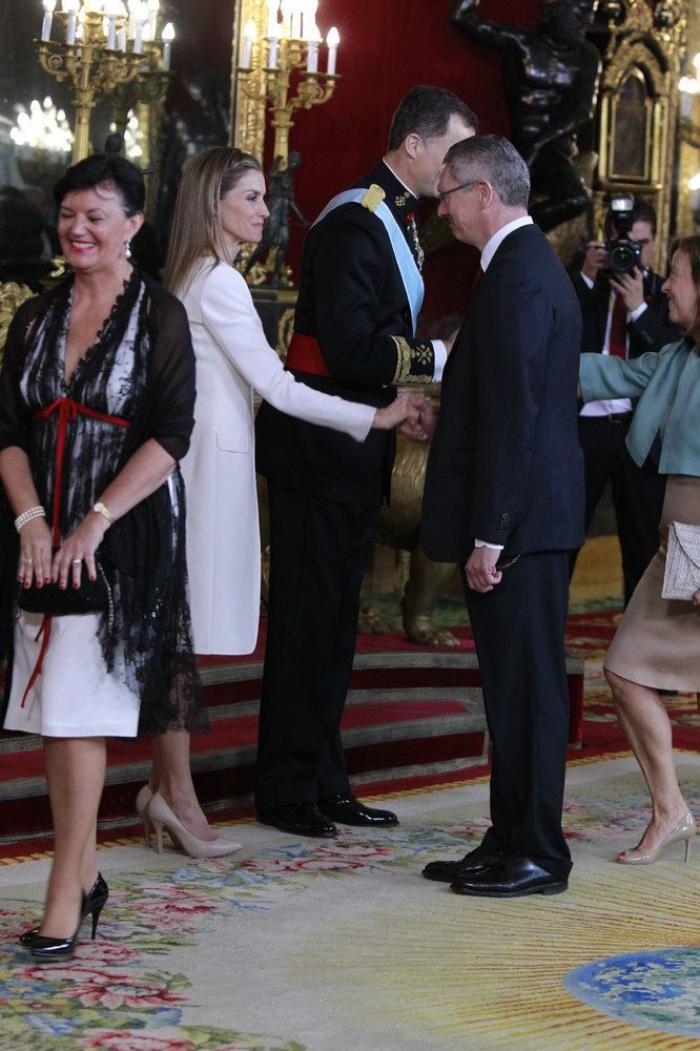 De la realeza a la realidad: El primer día del reinado de Felipe VI