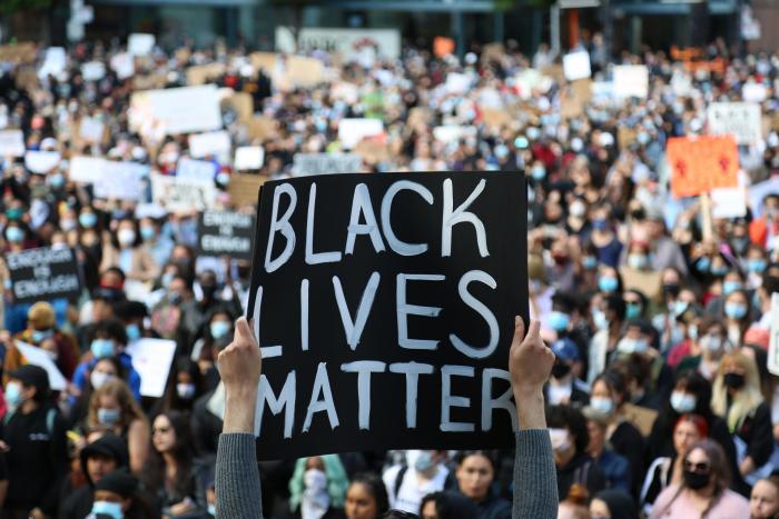 Por qué no es lo mismo ser antifascista en EEUU que en Europa