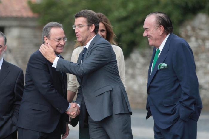 El PP acusa a Sánchez de darle "cinco portazos" a Feijóo