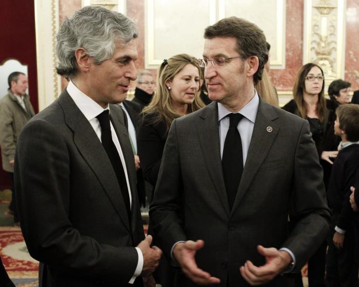 El PP acusa a Sánchez de darle "cinco portazos" a Feijóo