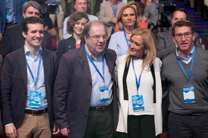 El PP acusa a Sánchez de darle "cinco portazos" a Feijóo