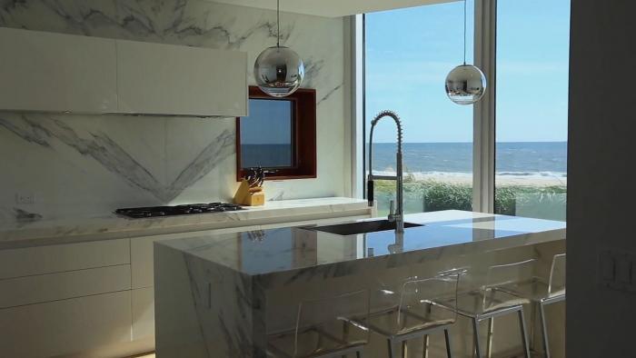 La espectacular casa de 18 millones que Rihanna quiere comprar para sus vacaciones