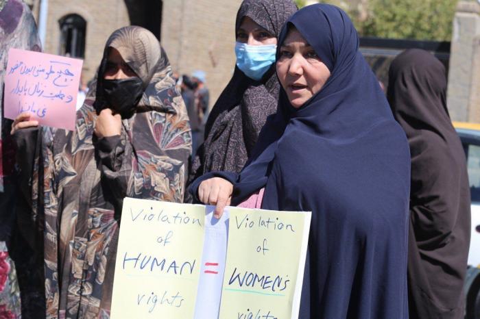 Los talibán disuelven a tiros una protesta que congrega a cientos de personas en Kabul