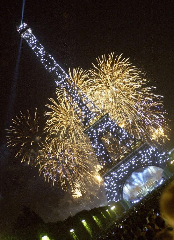 Un cristal a prueba de balas rodeará la Torre Eiffel ante posibles ataques