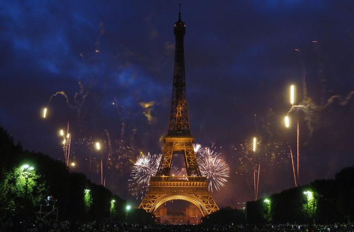 Un cristal a prueba de balas rodeará la Torre Eiffel ante posibles ataques