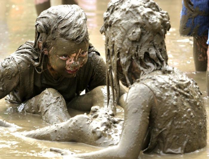 13 razones por las que no pisar una piscina pública en verano