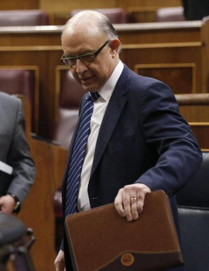 Montoro reaparece dando caña: "Con Casado no hablo"