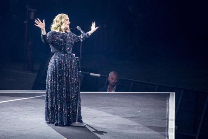 El guiño de Adele a Barcelona en su primer concierto en la ciudad catalana