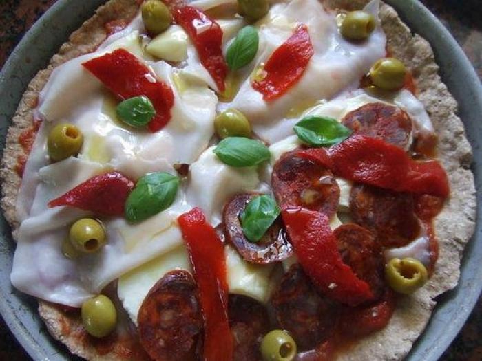 Cachondeo con lo que se ve en esta foto de Simeone jugando al ajedrez con su hijo: mira bien