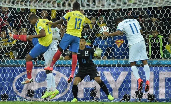 El gol de James Rodríguez, el mejor gol del Mundial 2014