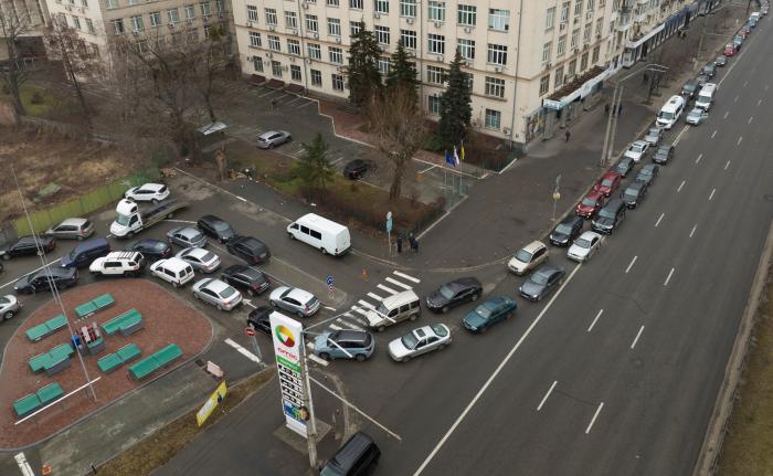 Los rusos retroceden en Járkov, cargan contra Chernígov y denuncian ataques en su frontera