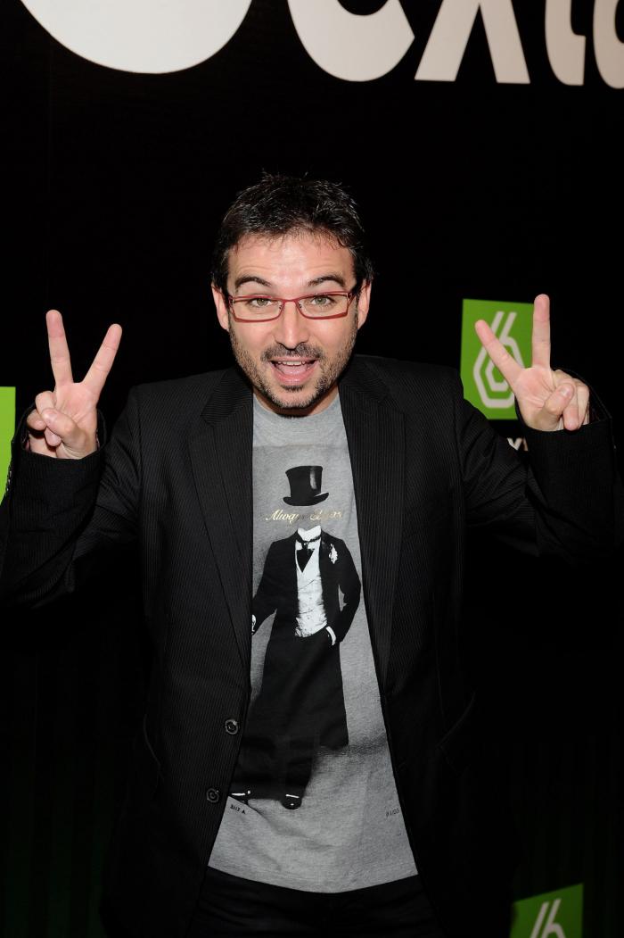 El mensaje de Jordi Évole a Almeida y Ayuso tras el homenaje del Atlético a Almudena Grandes