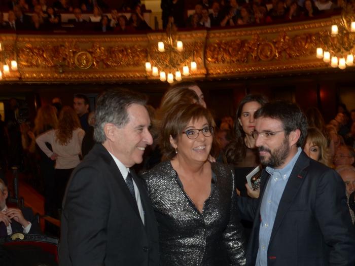 El mensaje de Jordi Évole a Almeida y Ayuso tras el homenaje del Atlético a Almudena Grandes