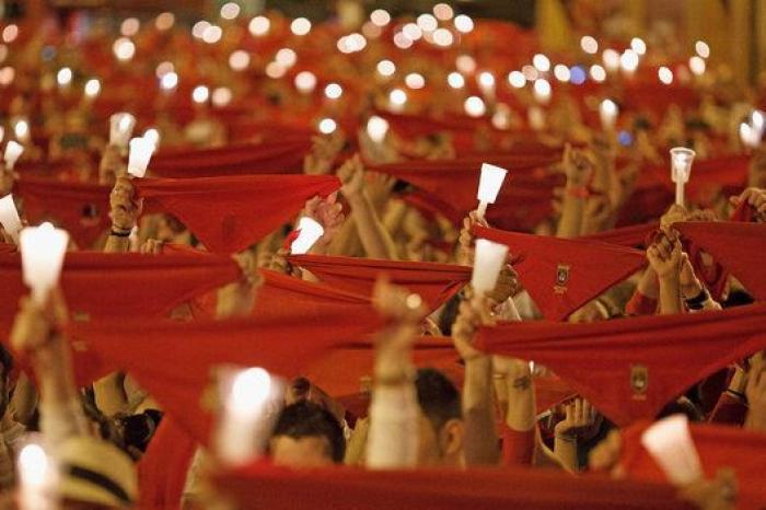 Fotos Sanfermines 2014: Pamplona se despide de las fiestas entonando 'Pobre de mí' (FOTOS)