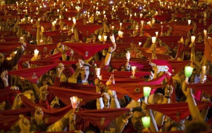 Fotos Sanfermines 2014: Pamplona se despide de las fiestas entonando 'Pobre de mí' (FOTOS)