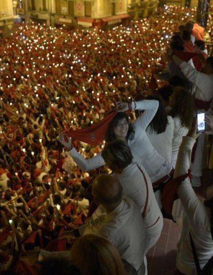 Fotos Sanfermines 2014: Pamplona se despide de las fiestas entonando 'Pobre de mí' (FOTOS)