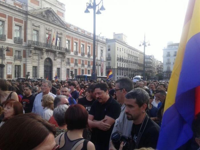 Alberto Garzón: "Prefiero una república de derechas a una monarquía que no puedo elegir"
