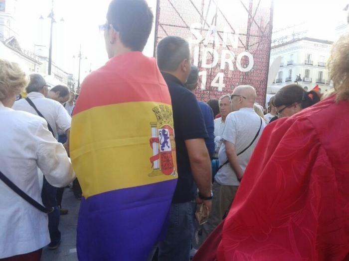 Alberto Garzón: "Prefiero una república de derechas a una monarquía que no puedo elegir"