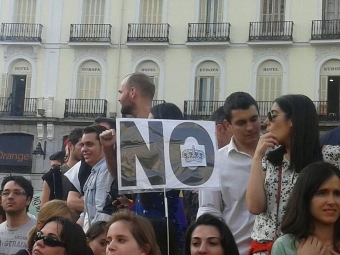 Alberto Garzón: "Prefiero una república de derechas a una monarquía que no puedo elegir"