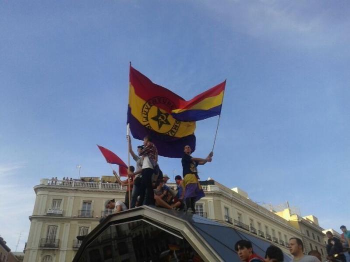 Alberto Garzón: "Prefiero una república de derechas a una monarquía que no puedo elegir"