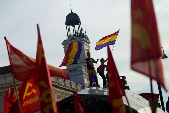 Alberto Garzón: "Prefiero una república de derechas a una monarquía que no puedo elegir"