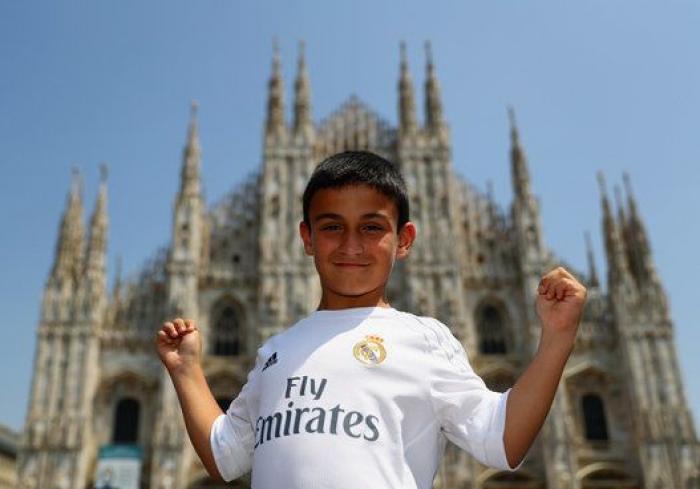 Las aficiones de Madrid y Atlético toman Milán (FOTOS)