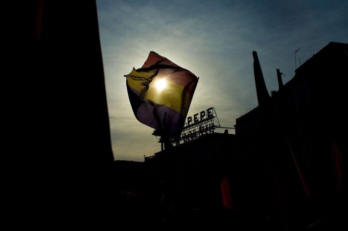 Alberto Garzón: "Prefiero una república de derechas a una monarquía que no puedo elegir"