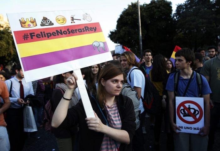 Alberto Garzón: "Prefiero una república de derechas a una monarquía que no puedo elegir"