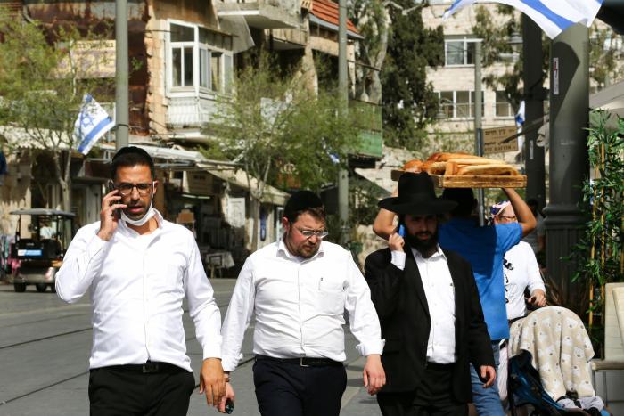 Las esperanzadoras imágenes de Israel sin mascarilla