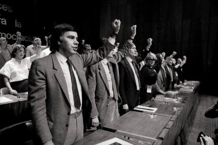 Un ciudadano, contra Felipe González: "¡Hacen falta soluciones, hay hambre!" (VÍDEO)
