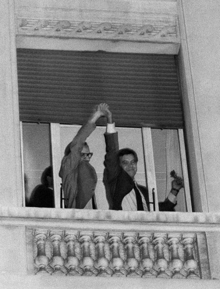 Un ciudadano, contra Felipe González: "¡Hacen falta soluciones, hay hambre!" (VÍDEO)