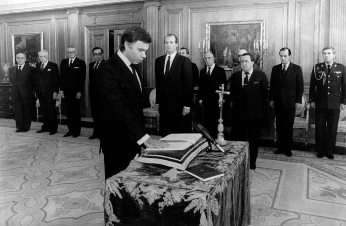 Un ciudadano, contra Felipe González: "¡Hacen falta soluciones, hay hambre!" (VÍDEO)