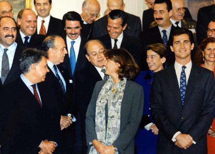 Un ciudadano, contra Felipe González: "¡Hacen falta soluciones, hay hambre!" (VÍDEO)