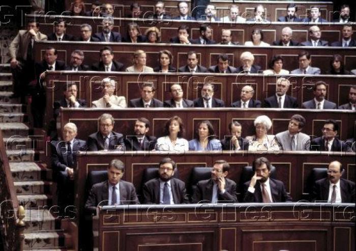 Un ciudadano, contra Felipe González: "¡Hacen falta soluciones, hay hambre!" (VÍDEO)