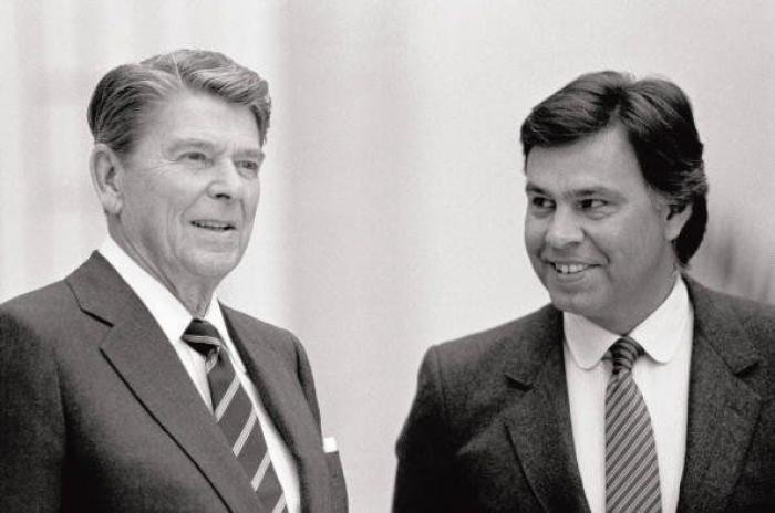 Un ciudadano, contra Felipe González: "¡Hacen falta soluciones, hay hambre!" (VÍDEO)