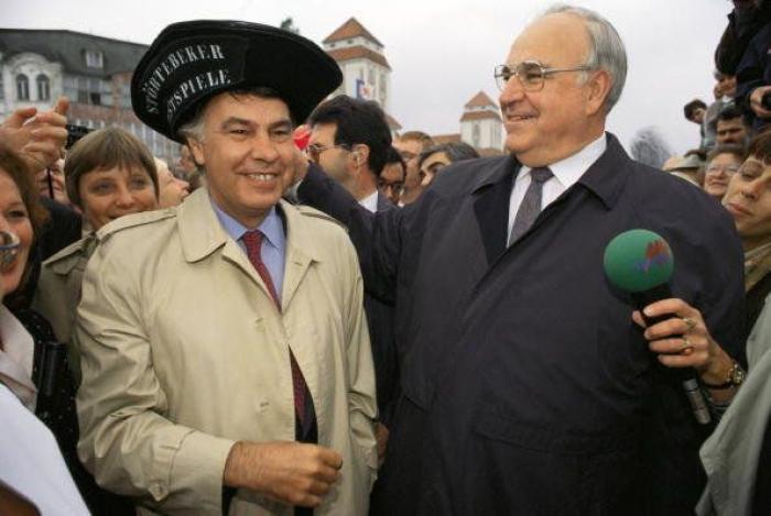Un ciudadano, contra Felipe González: "¡Hacen falta soluciones, hay hambre!" (VÍDEO)