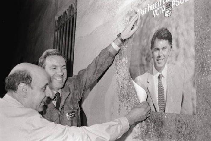 Un ciudadano, contra Felipe González: "¡Hacen falta soluciones, hay hambre!" (VÍDEO)