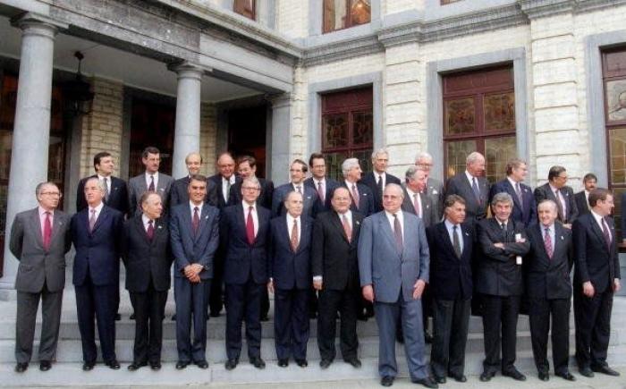 Un ciudadano, contra Felipe González: "¡Hacen falta soluciones, hay hambre!" (VÍDEO)