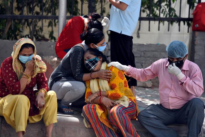 Vacunación mundial: cuando hay quien tiene cuatro salvavidas y quien no tiene ninguno