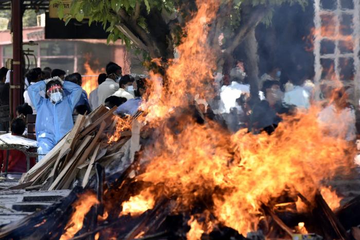 Vacunación mundial: cuando hay quien tiene cuatro salvavidas y quien no tiene ninguno