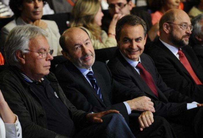 Un ciudadano, contra Felipe González: "¡Hacen falta soluciones, hay hambre!" (VÍDEO)